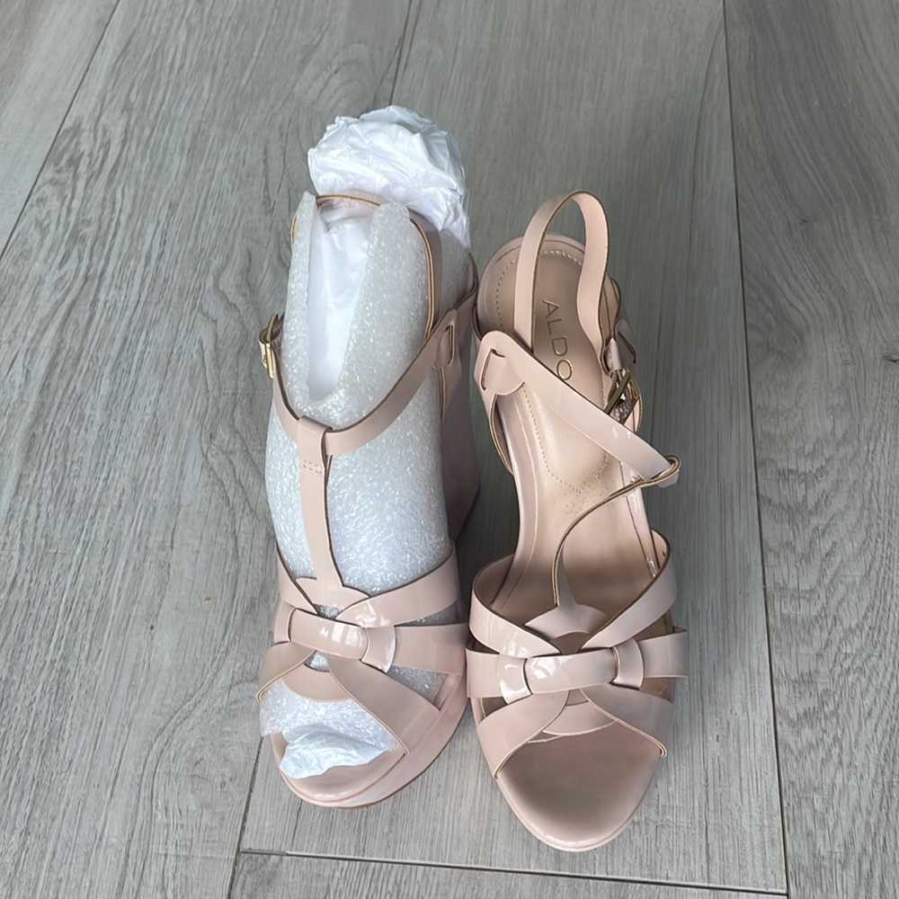 ALDO women’s wedge sandal NEW NEVER WORN